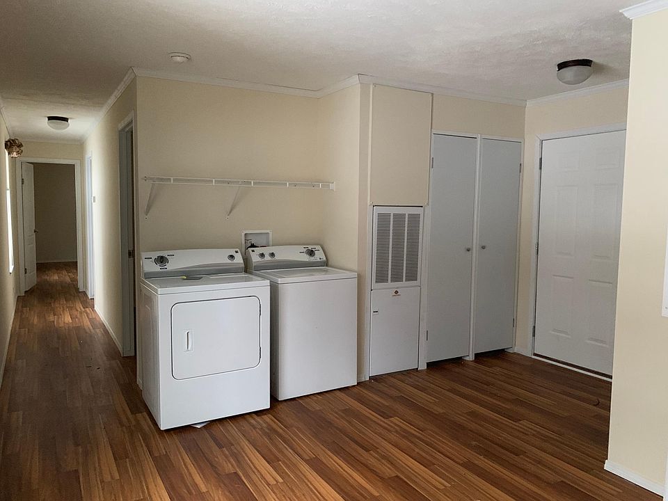 2nd image of 4673 Luanne Ln