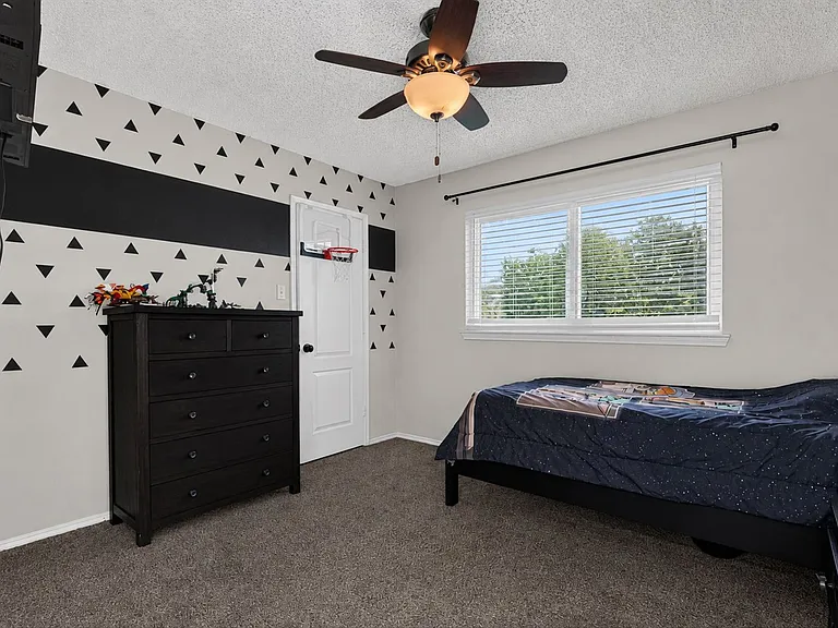 5825 Rockport Ln — Photo 21