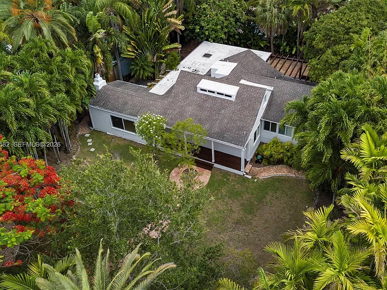 3945 Loquat Ave — Photo 50