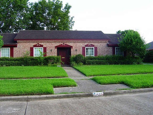 1st image of 8207 Twin Hills Dr