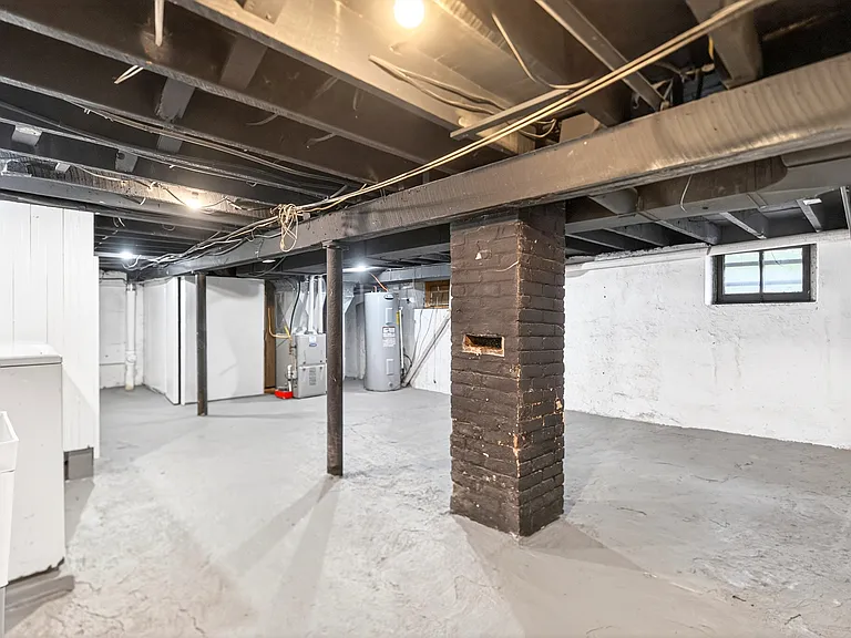 410 Kendall St — Photo 22