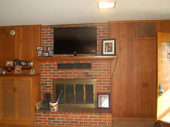 3rd image of 878 S Odell Ave