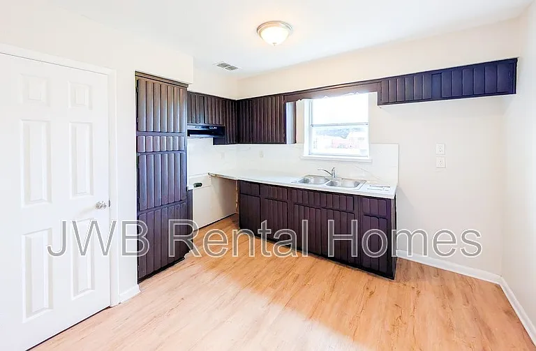 4432 Vinton Rd — Photo 2
