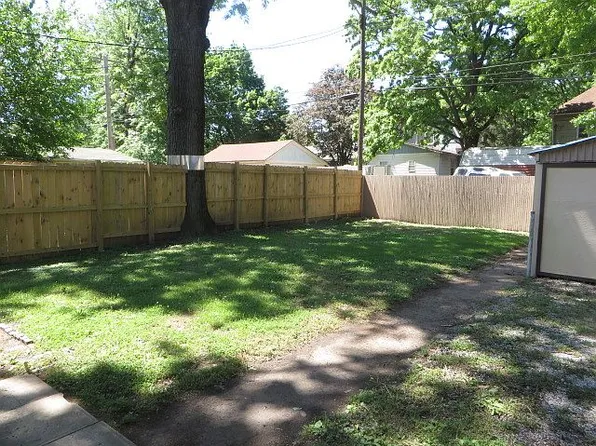 2315 State St, Granite City, IL 62040
