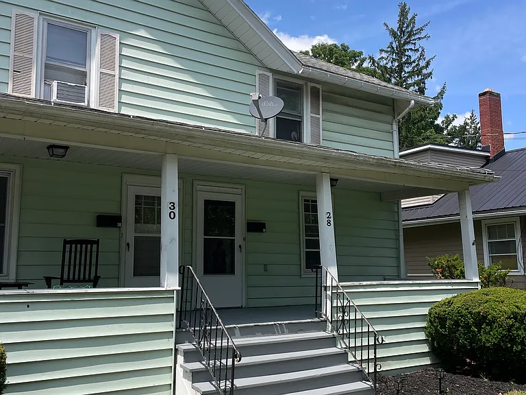 28 Brooklyn Ave — Photo 3