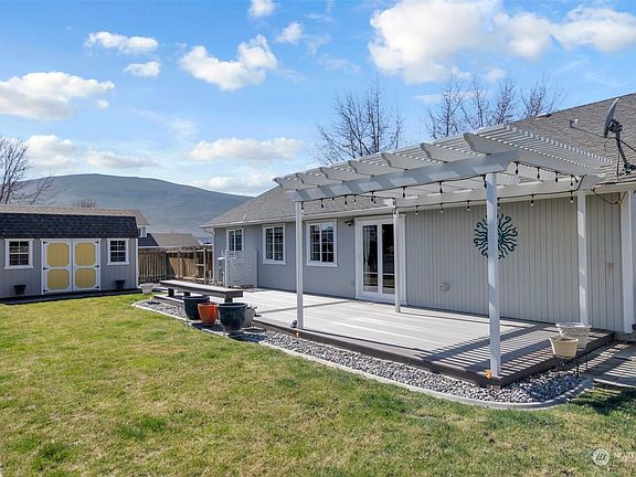 5th image of 5761 Oleander Drive
