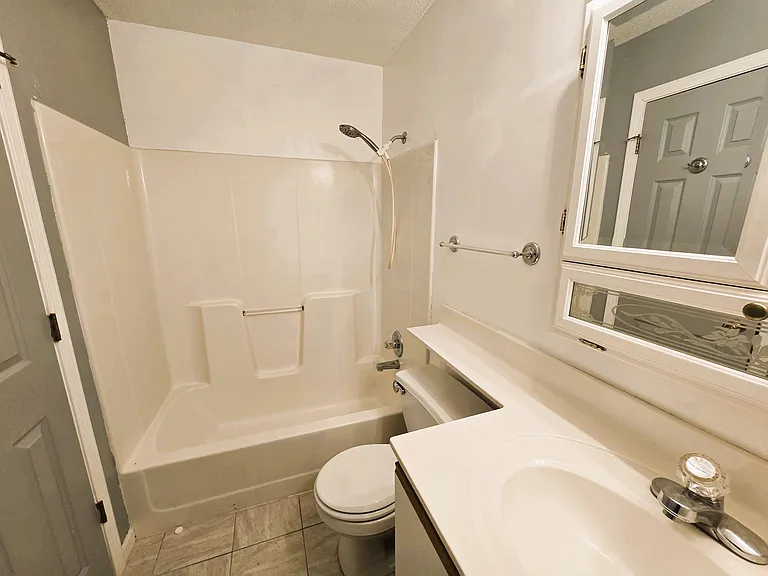 6972 N Olive St — Photo 18