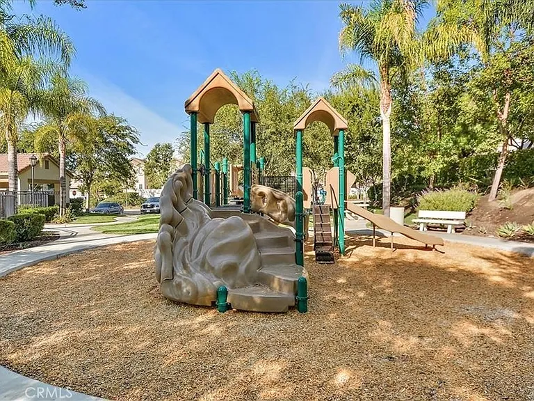 27573 Rosebud St — Photo 18