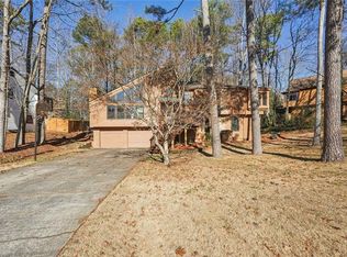 2155 Deep Woods Way, Marietta, GA 30062