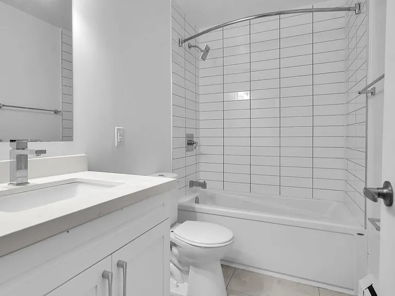 227 Cathcart St — Photo 17