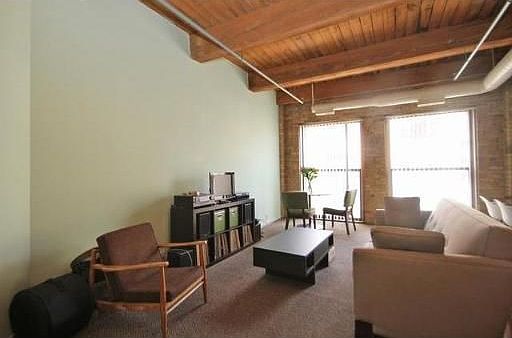 5th image of 225 W Huron St APT 408