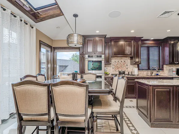 14 Walnut Place image 17 of 47