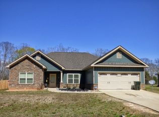 18 Fast Ln, Seale, AL 36875