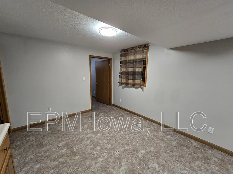 4710 Donald Dr — Photo 31