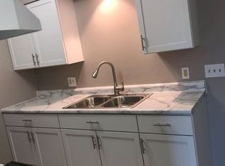 1088 S Wells St UNIT 9, Lake Geneva, WI 53147
