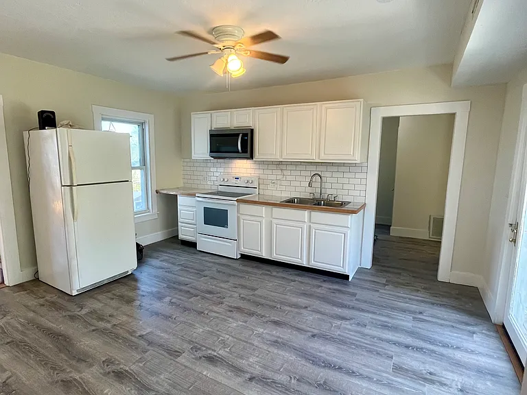 5 Forest St #2L — Photo 3