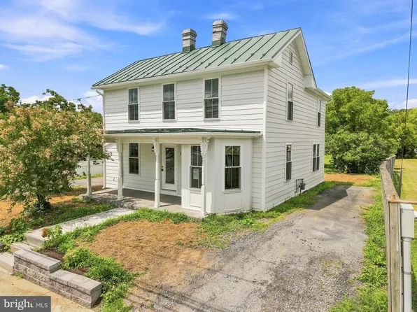5285 Germain St, Stephens City, VA 22655