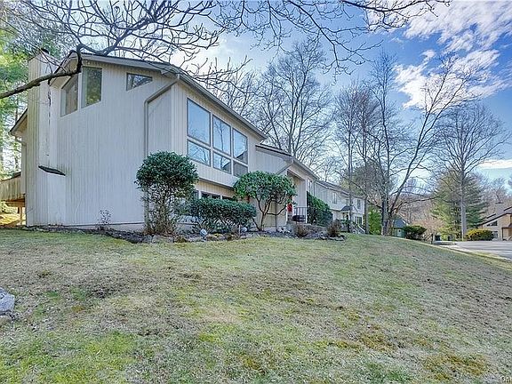 3rd image of 192 Briarwood Dr