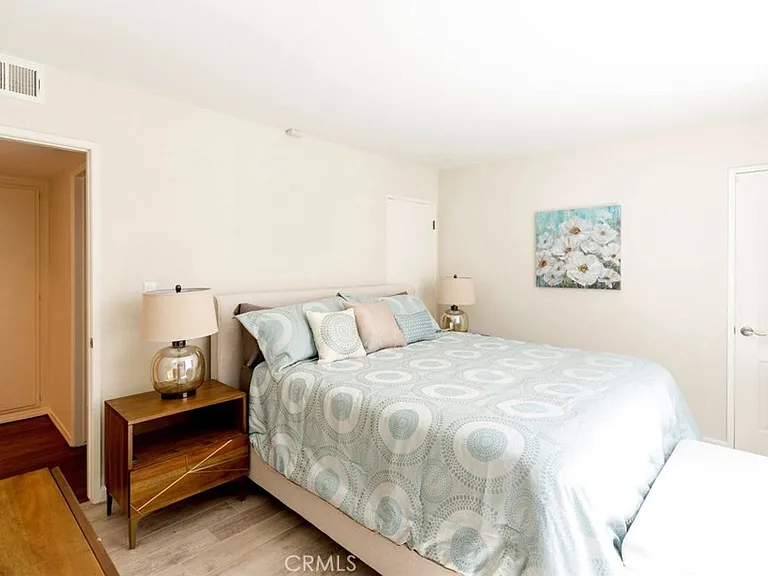 126 Neptune Ave — Photo 35