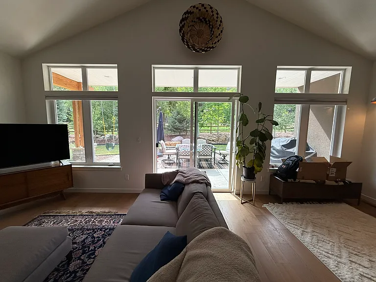 403 Estancia Loop — Photo 8