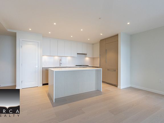 5th image of 128 W 15th St #2107