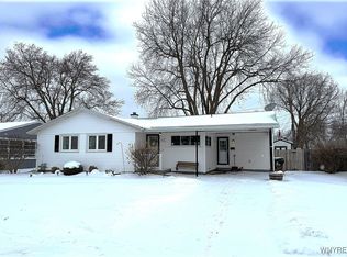 325 Glenalby Rd, Tonawanda, NY 14150
