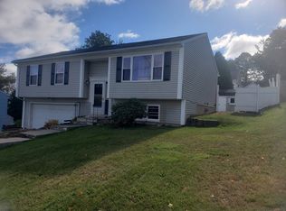 70 4th St, Worcester, MA 01602