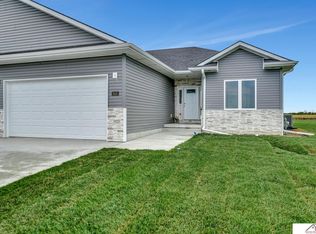 2415 Fairway Dr, Crete, NE 68333