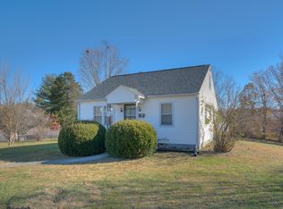 6664 U Cir, Radford, VA 24141
