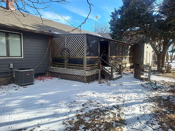 4th image of 9045 N Scott Rd