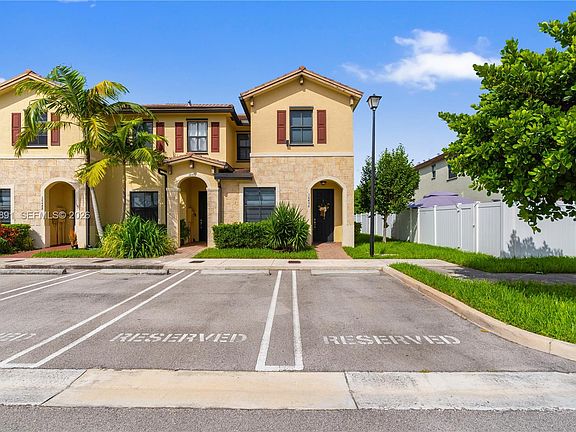 3rd image of 10496 W 33rd Ln