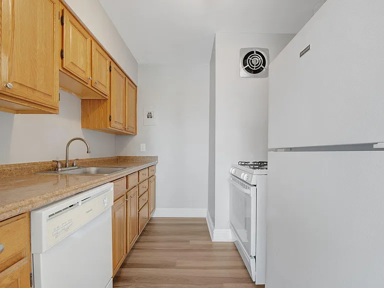 Southcrest Heights — Photo 31