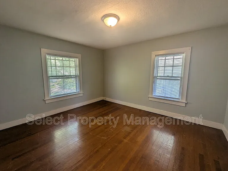 2526 Hoagland Ave — Photo 14