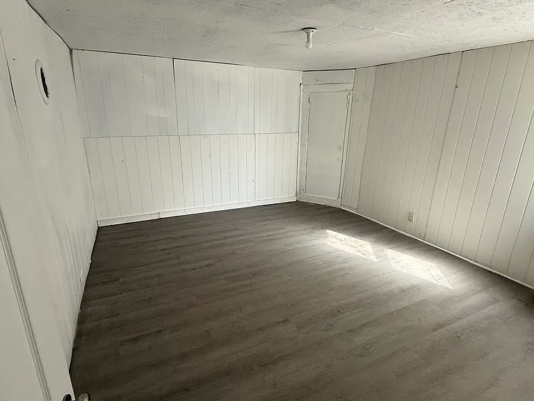 310 E Arcadia Ave — Photo 7