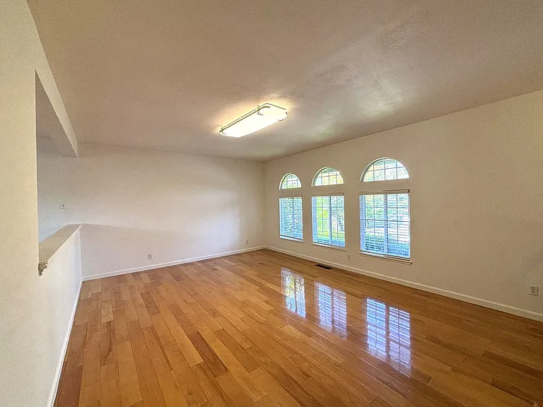 43090 Scofield Ct — Photo 3