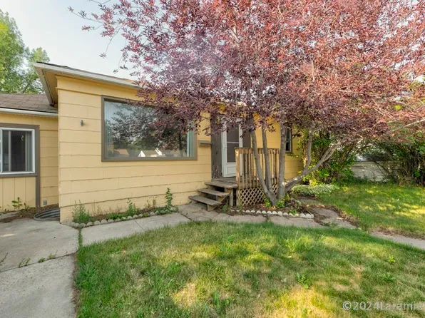 1520 Steele St, Laramie, WY 82070