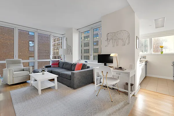 Rented by Cooper & Cooper Real Estate | media 2