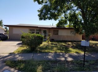 1410 Meadow Ln, Roswell, NM 88203