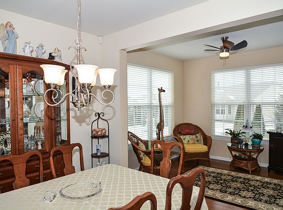 4th image of 14173 Redmond Dr