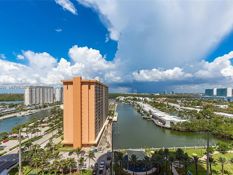 16001 Collins Ave #1106 — Photo 24