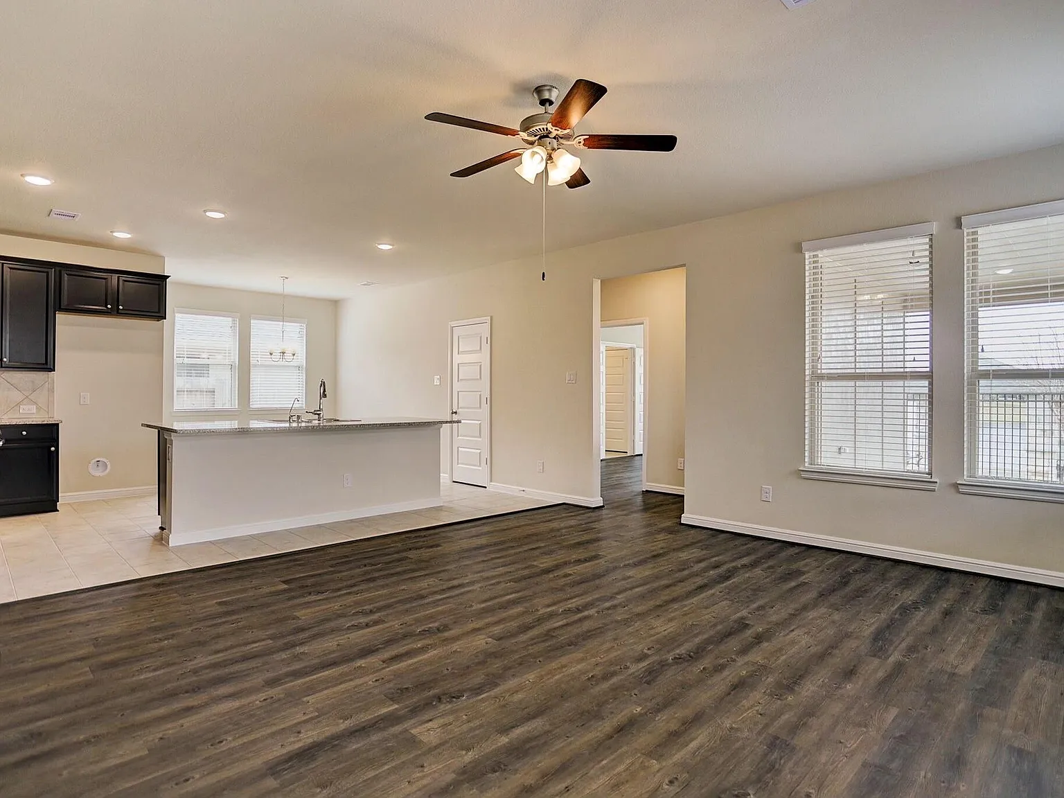 3 bed, 2.0 bath, 1896 sqft, $2,450 — Photo 4