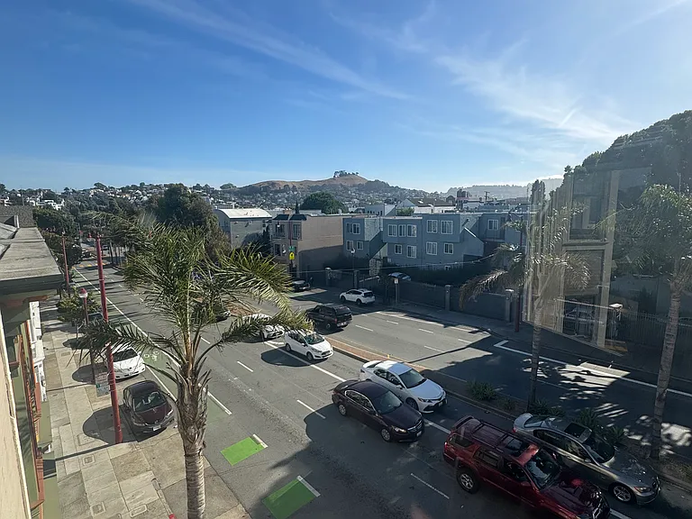 2643 24th St — Photo 16