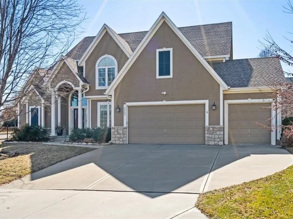 22203 W 58th St, Shawnee, KS 66226