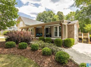 506 Edgeview Ln, Trussville, AL 35173