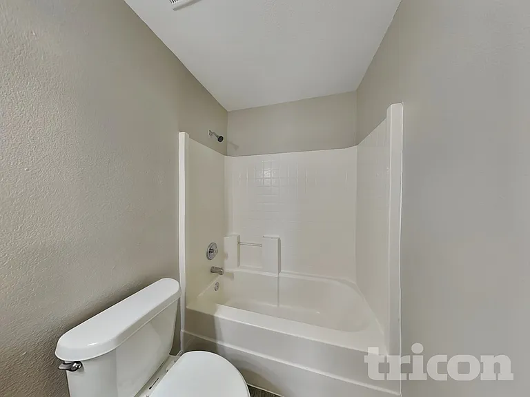 3916 Golden Horn Ln — Photo 10