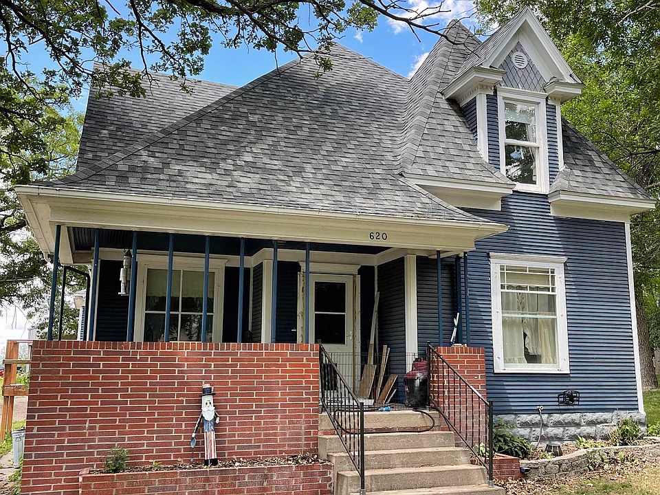 1st image of 620 N Nance St