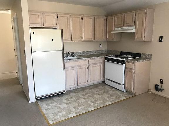 4th image of 15 Ferguson Ct