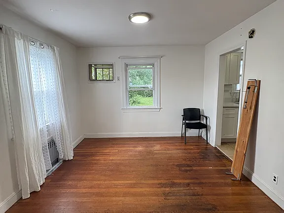 914 Miltonia St #Full house — photo 3 of 6