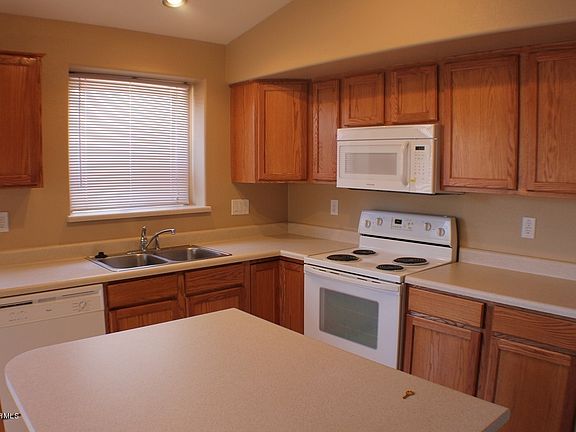 3rd image of 4528 W Melody Dr