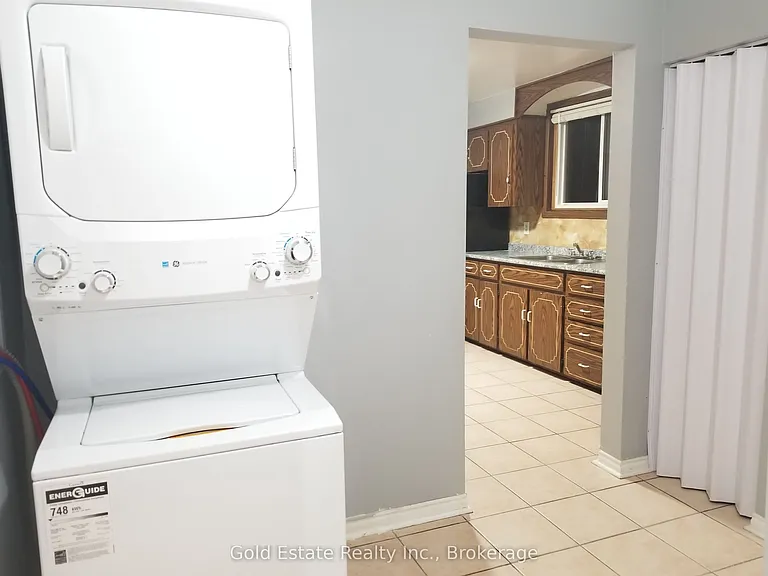 426 Langlois Ave #UPPER — Photo 17